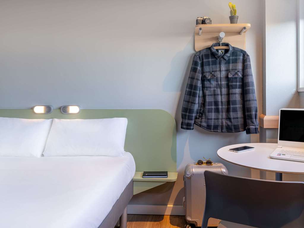 Ibis Budget Barcelona Viladecans - Tap to explore photos