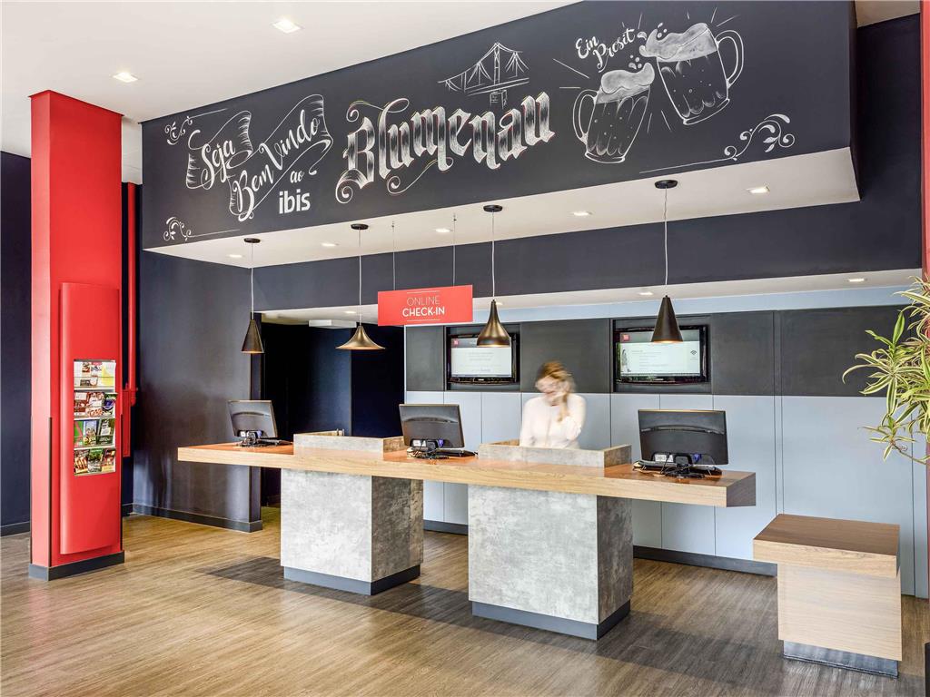 Ibis Blumenau