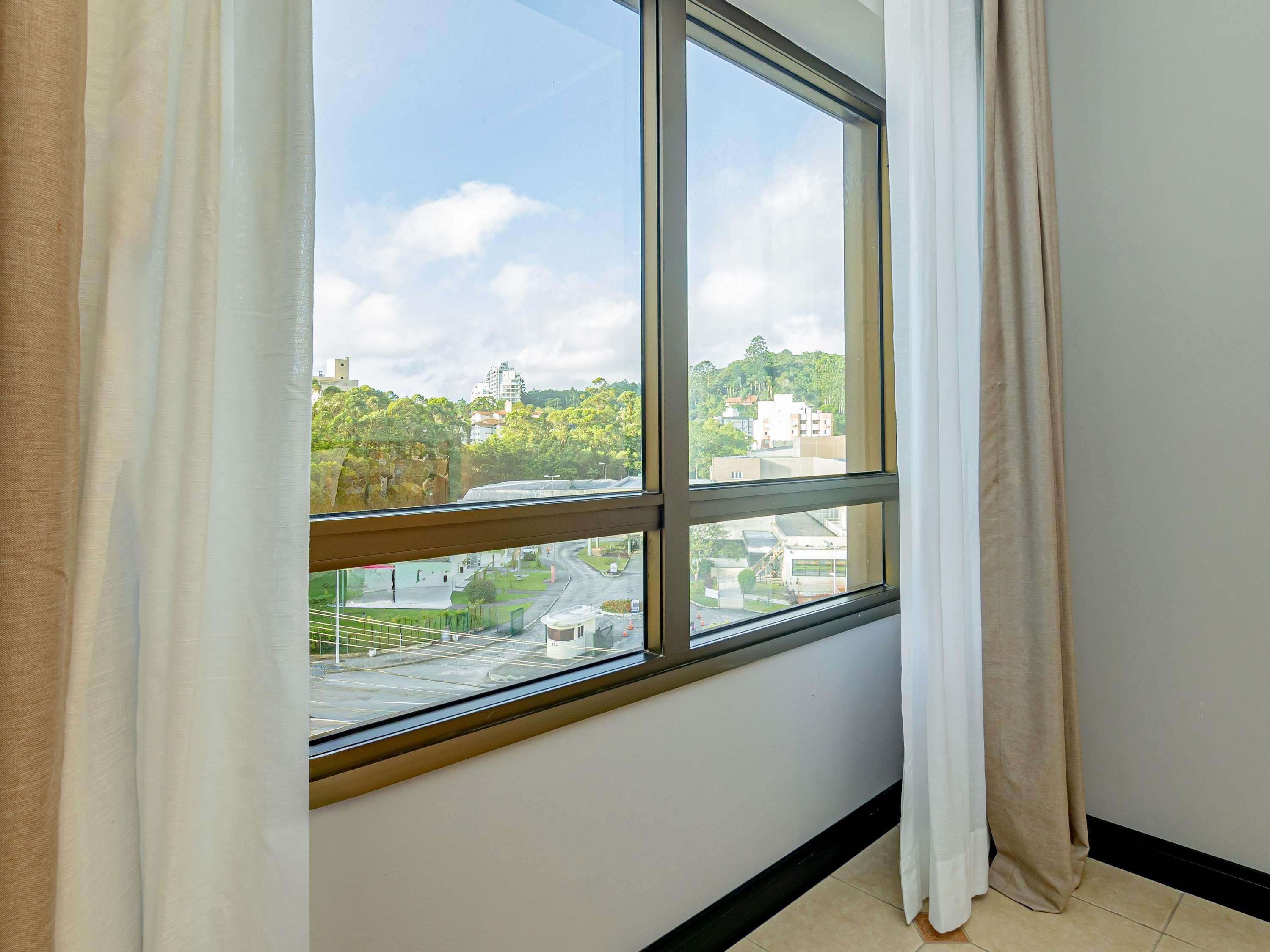 Mercure Florianópolis Room Type - Standard apartment with twin beds