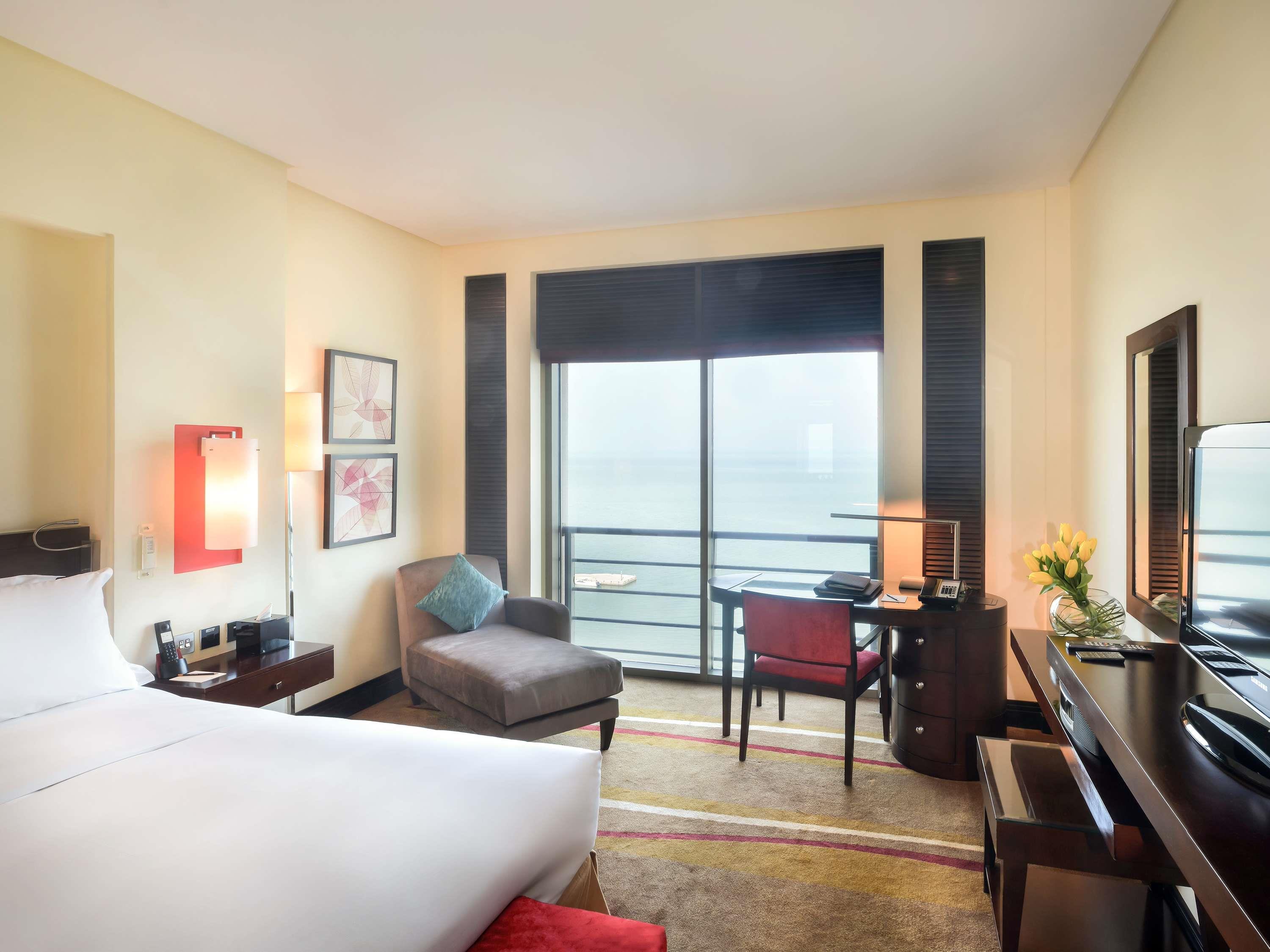 Sofitel Al Khobar The Corniche Room Type - LUXURY ROOM, Club Millesime Access, 1 Queen Size Bed, Sea View