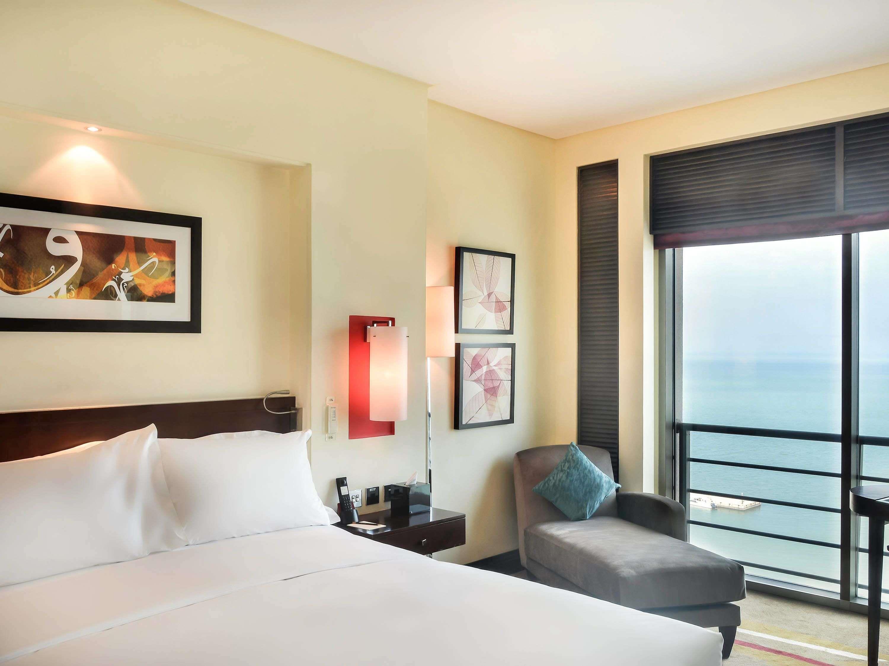 Sofitel Al Khobar The Corniche Room Type - LUXURY ROOM, 1 Queen Size Bed,  Sea View