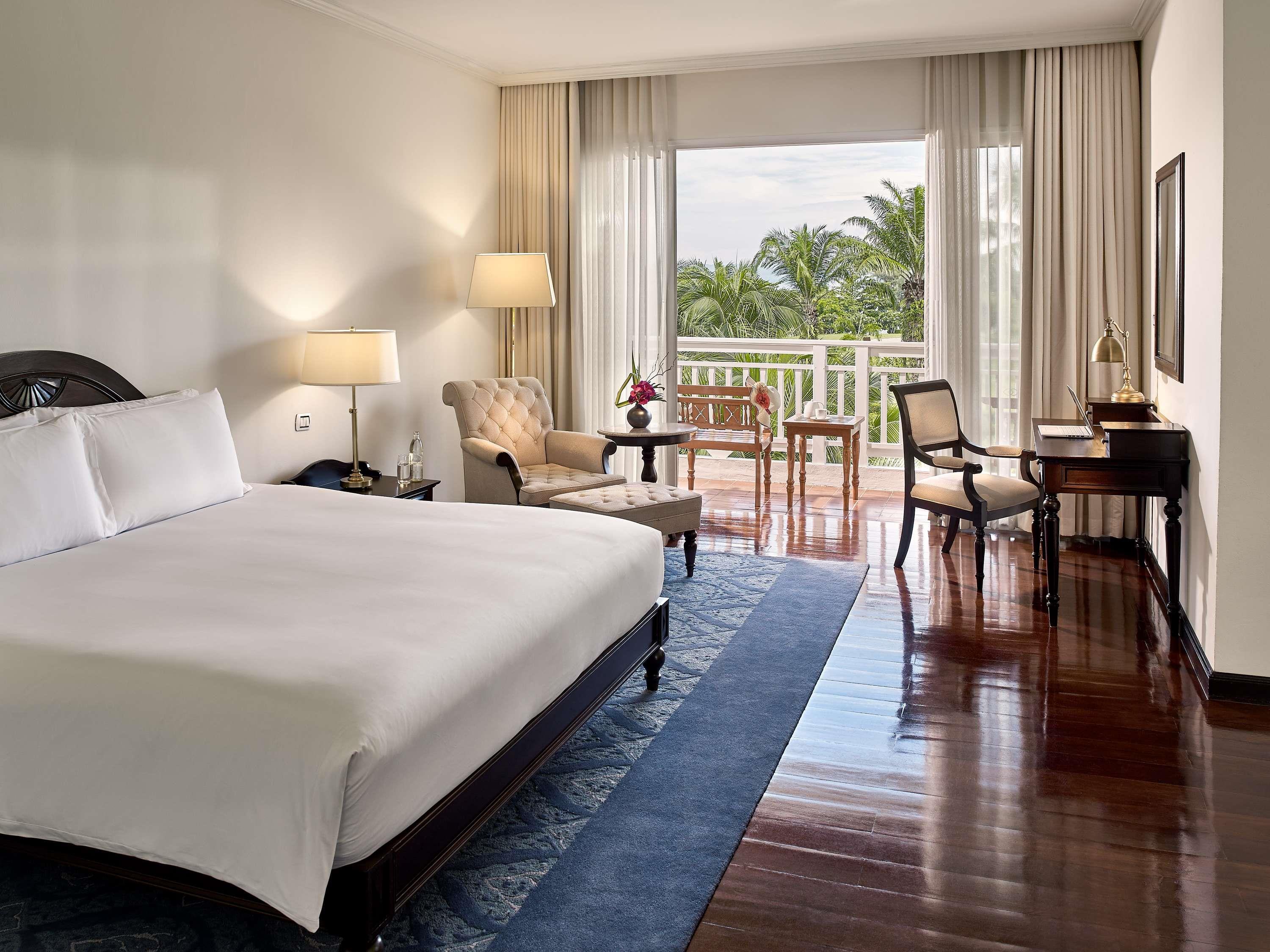 Sofitel Krabi Phokeethra Golf & Spa Resort Room Type - Signature room, 1 King size bed, Private Balcony Sofitel Krabi Phokeethra Golf & Spa Resort Room Type - Signature room, 1 King size bed, Private Balcony