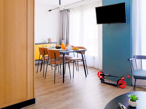 APARTMENT FOR 6 PEOPLE, WITH BALCONY, 2 BEDROOMS
