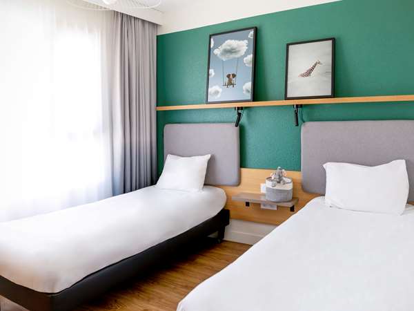 APARTMENT FOR 6 PEOPLE, WITH BALCONY, 2 BEDROOMS