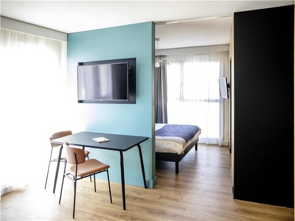Studio for 3 people