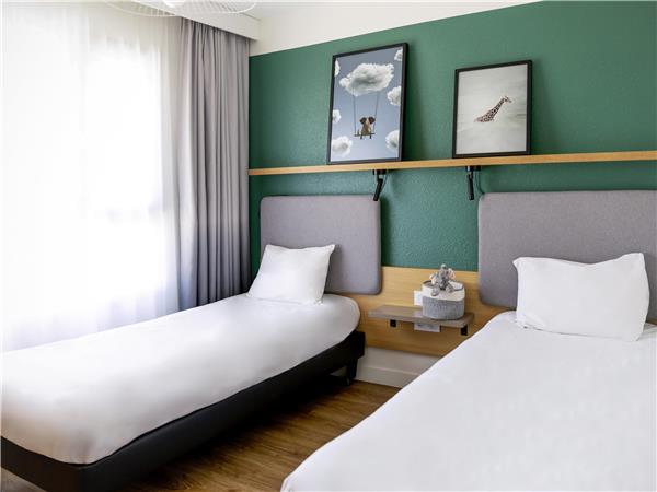 APARTMENT FOR 6 PEOPLE, WITH BALCONY, 2 BEDROOMS