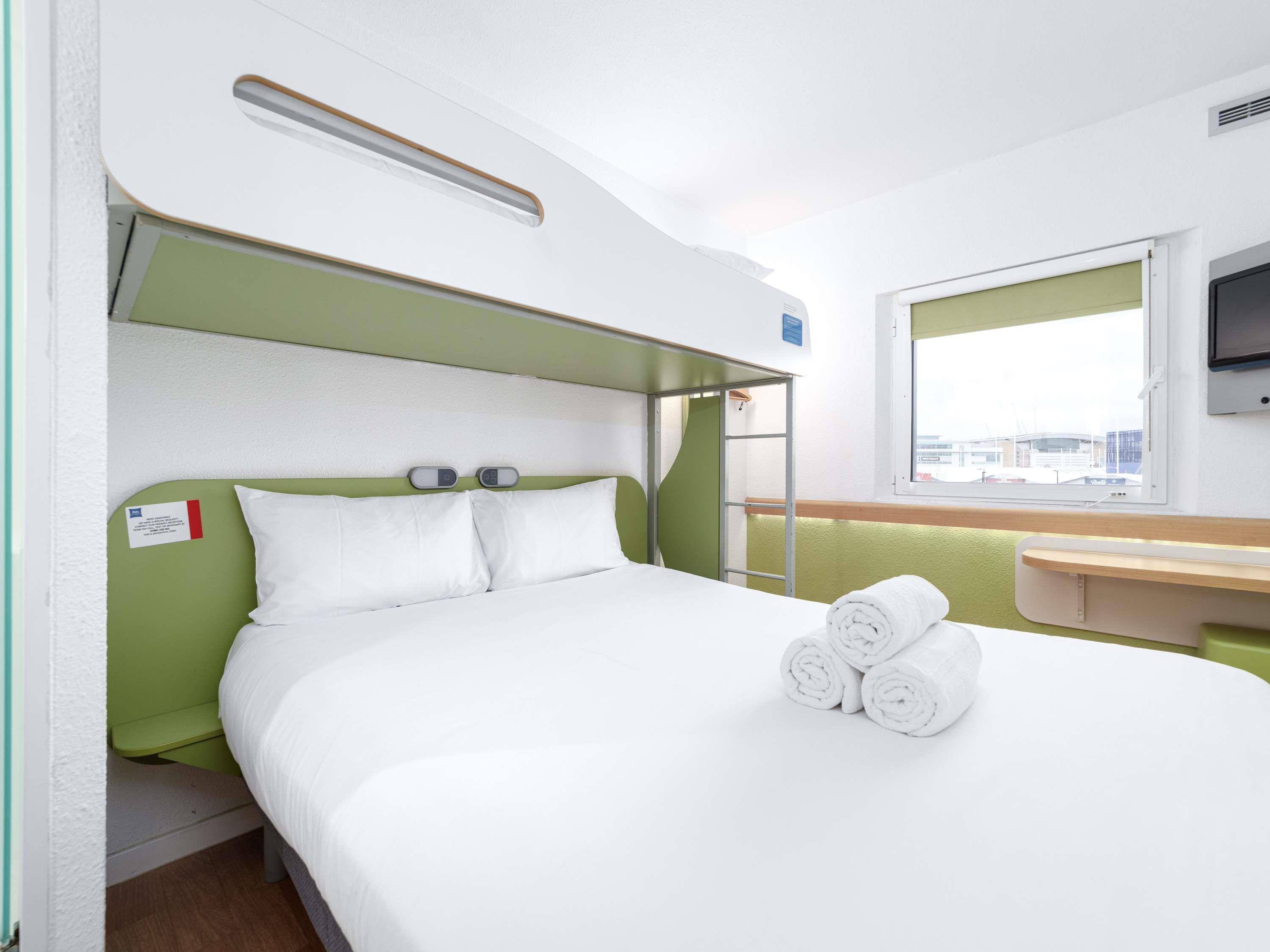ibis budget Southampton Centre - Tap to explore photos