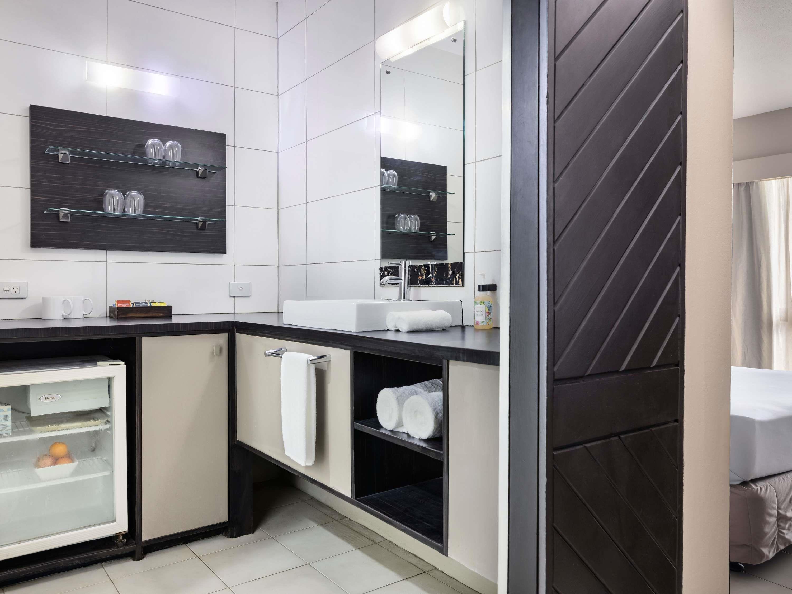 Novotel Nadi Room Type - Standard Queen Room