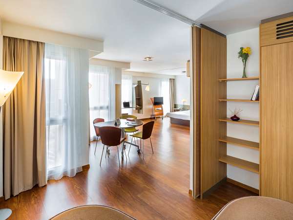 Studio with 1 double bed and 1 sofa bed