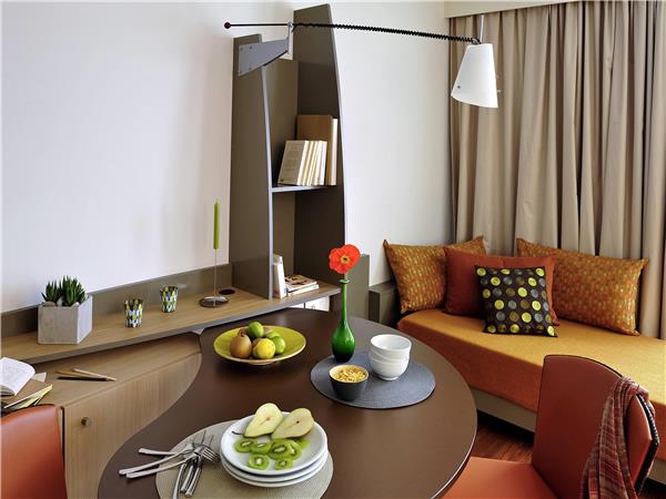 Studio for 3 people