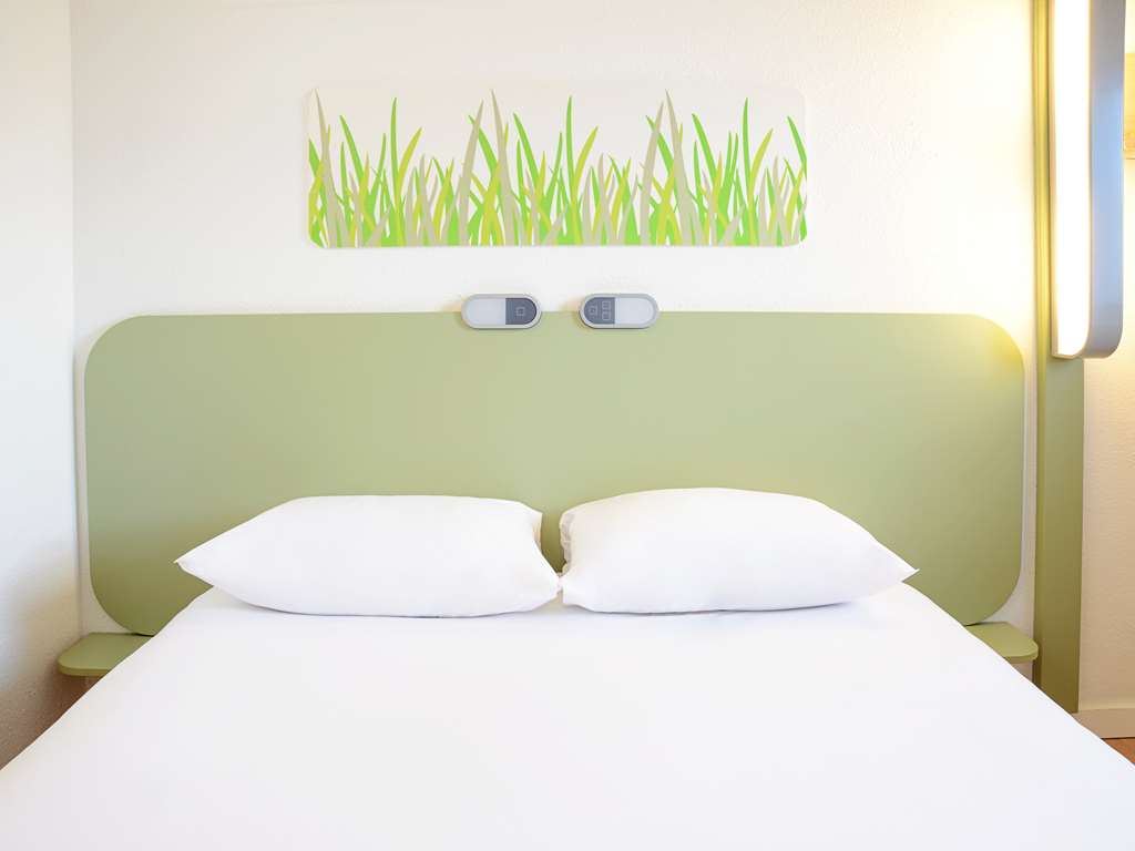 ibis budget Portsmouth - Tap to explore photos