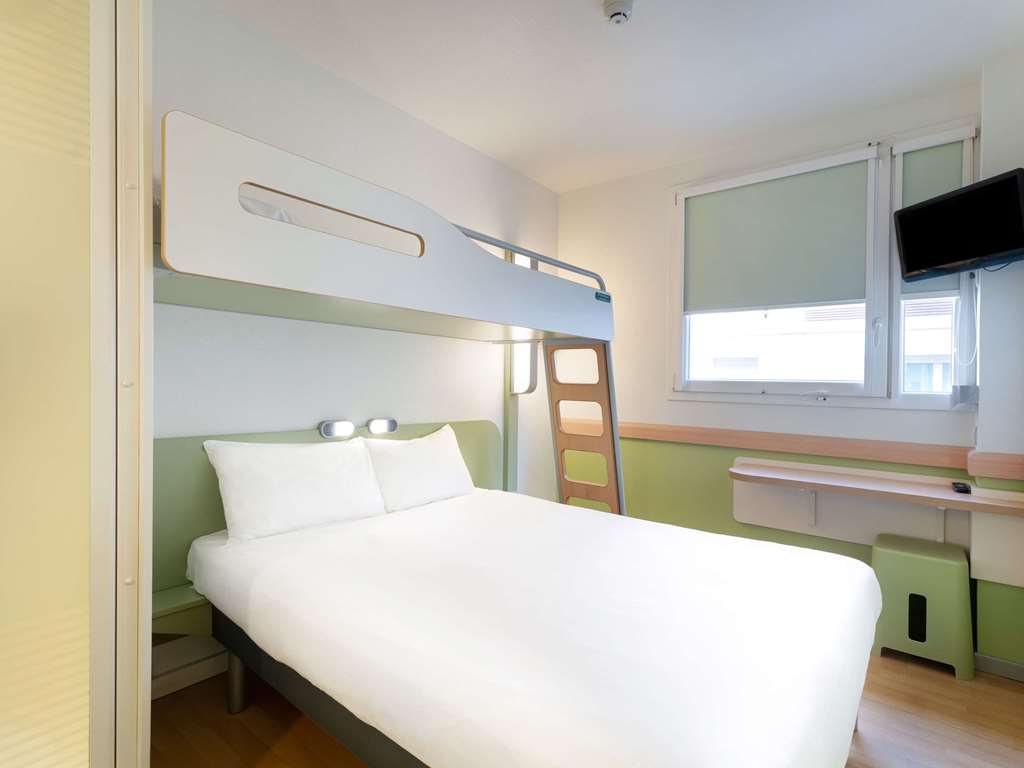 Ibis Budget Madrid Centro Las Ventas Room Type - Room with double bed and single bed