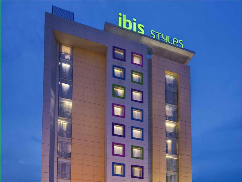 On-Site,Outdoor/Exterior,Exterior View of Building