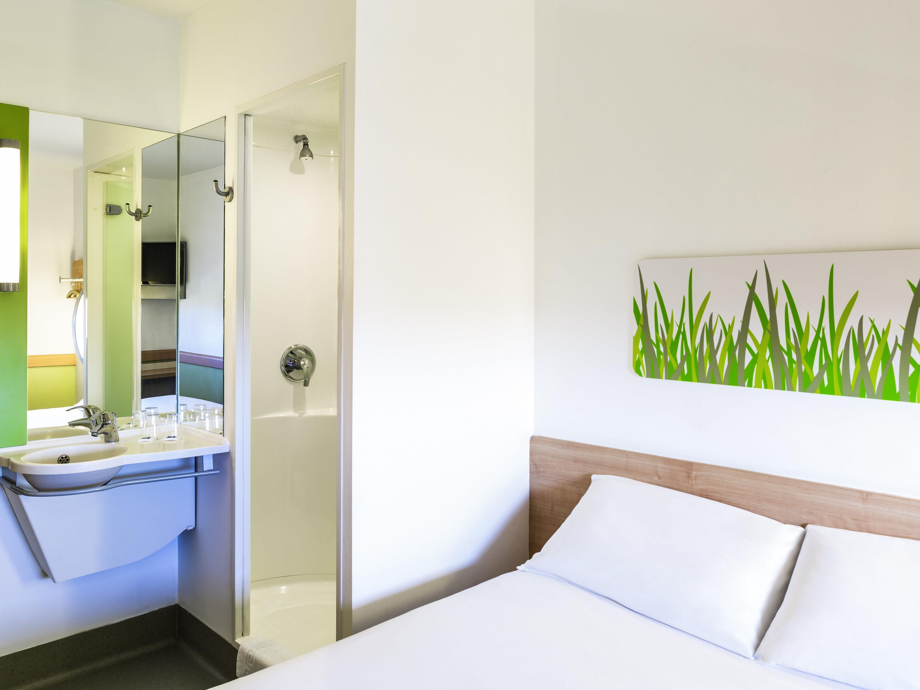 ibis budget Derby Room Type - Double Room - Free Wifi and Parking