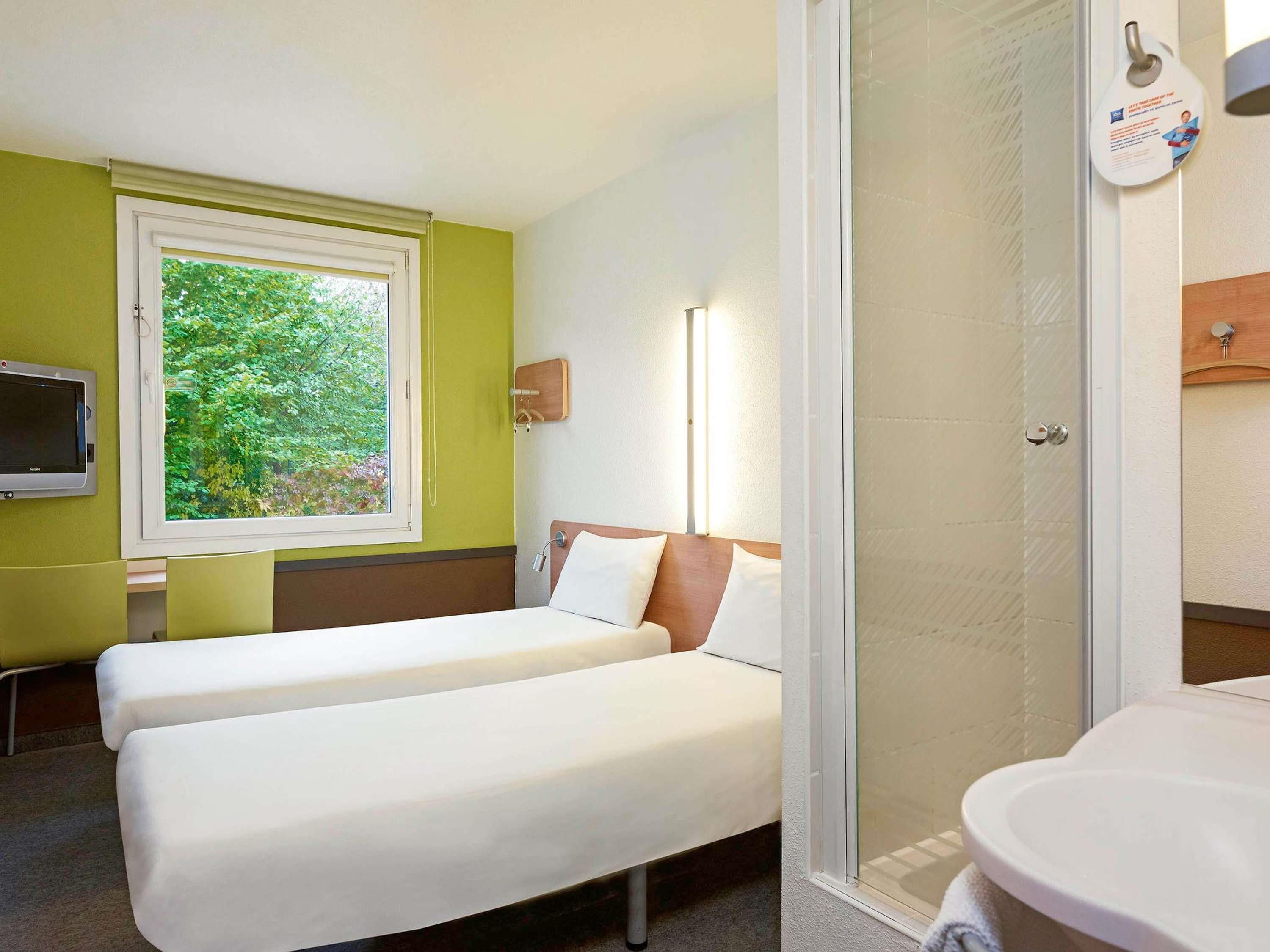 ibis budget Wroclaw Poludnie Room Type - TWIN - A Standard Room with Twin Beds