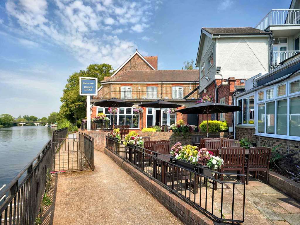 Mercure London Staines-Upon-Thames Hotel