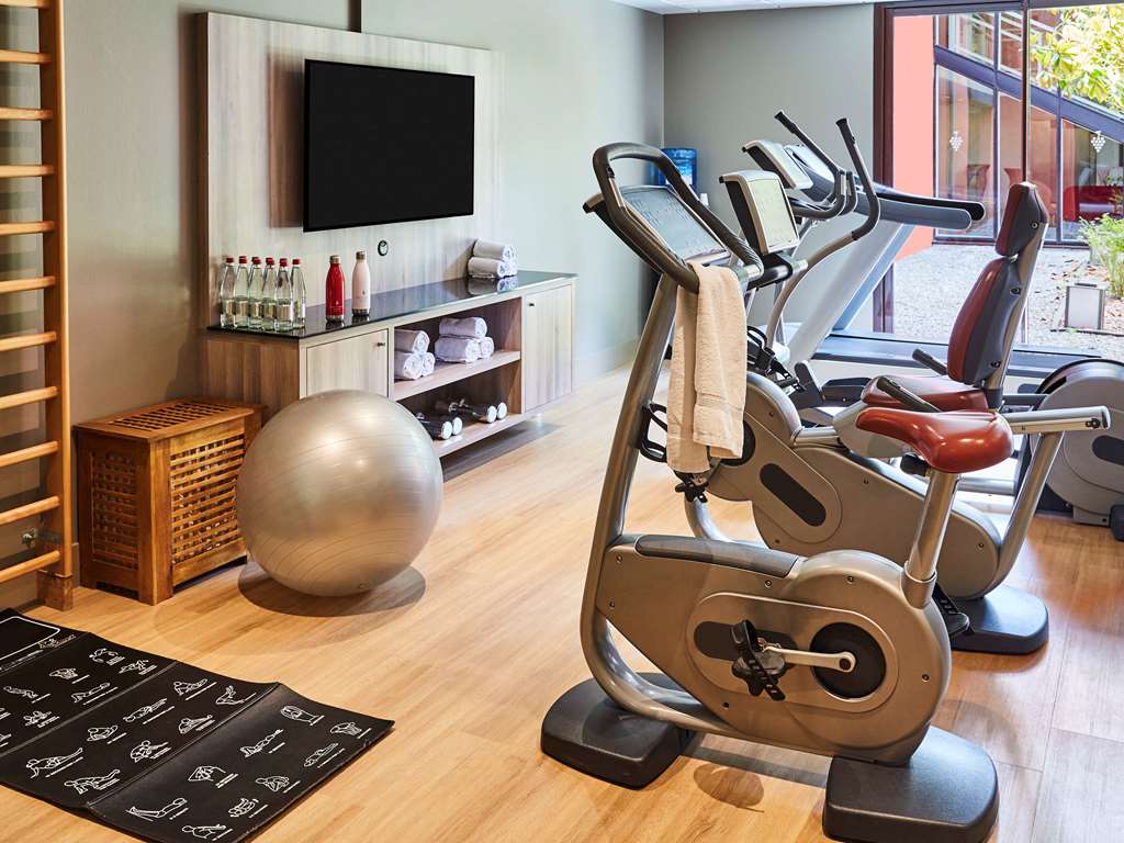 Cabot Bordeaux MGallery Collection Room Type - SUPERIOR ROOM, 2 single beds, ground floor, terrace patio view