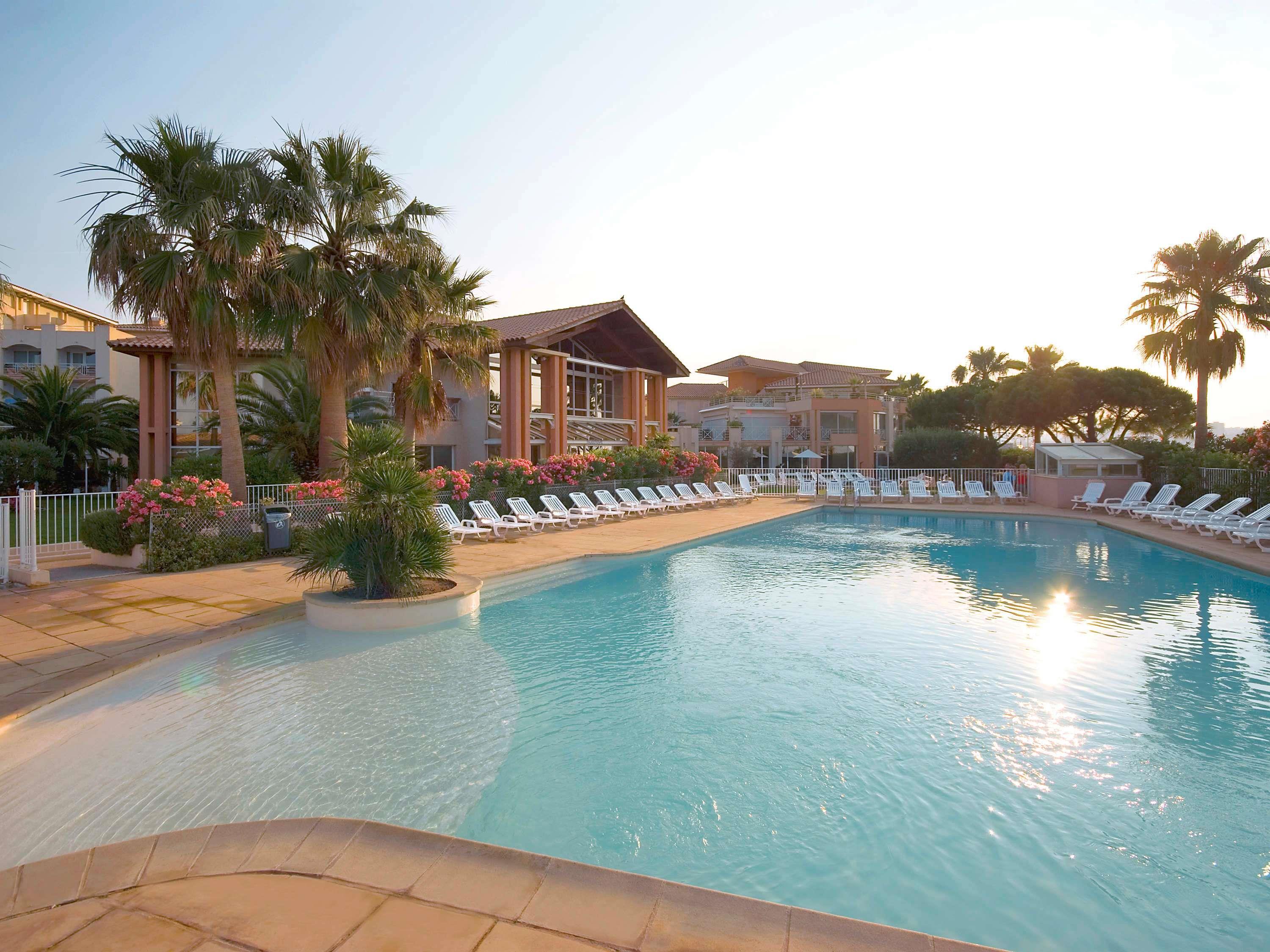 Mercury Thalasso and Spa Port Frejus - Tap to explore photos