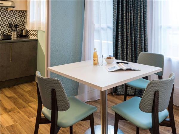 Studio for 3 people