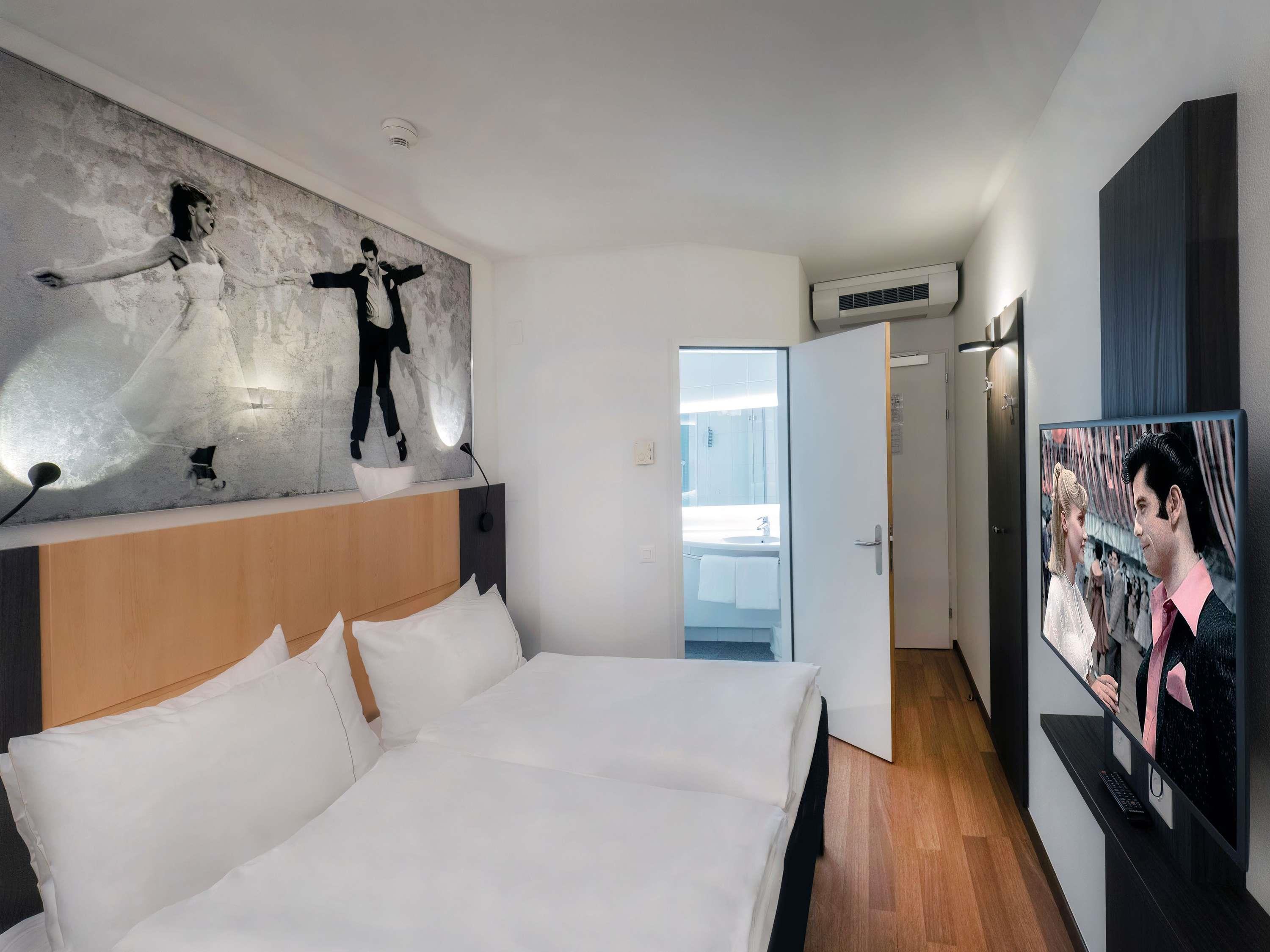 ibis Locarno Room Type - Cinema rooms - 2 single beds