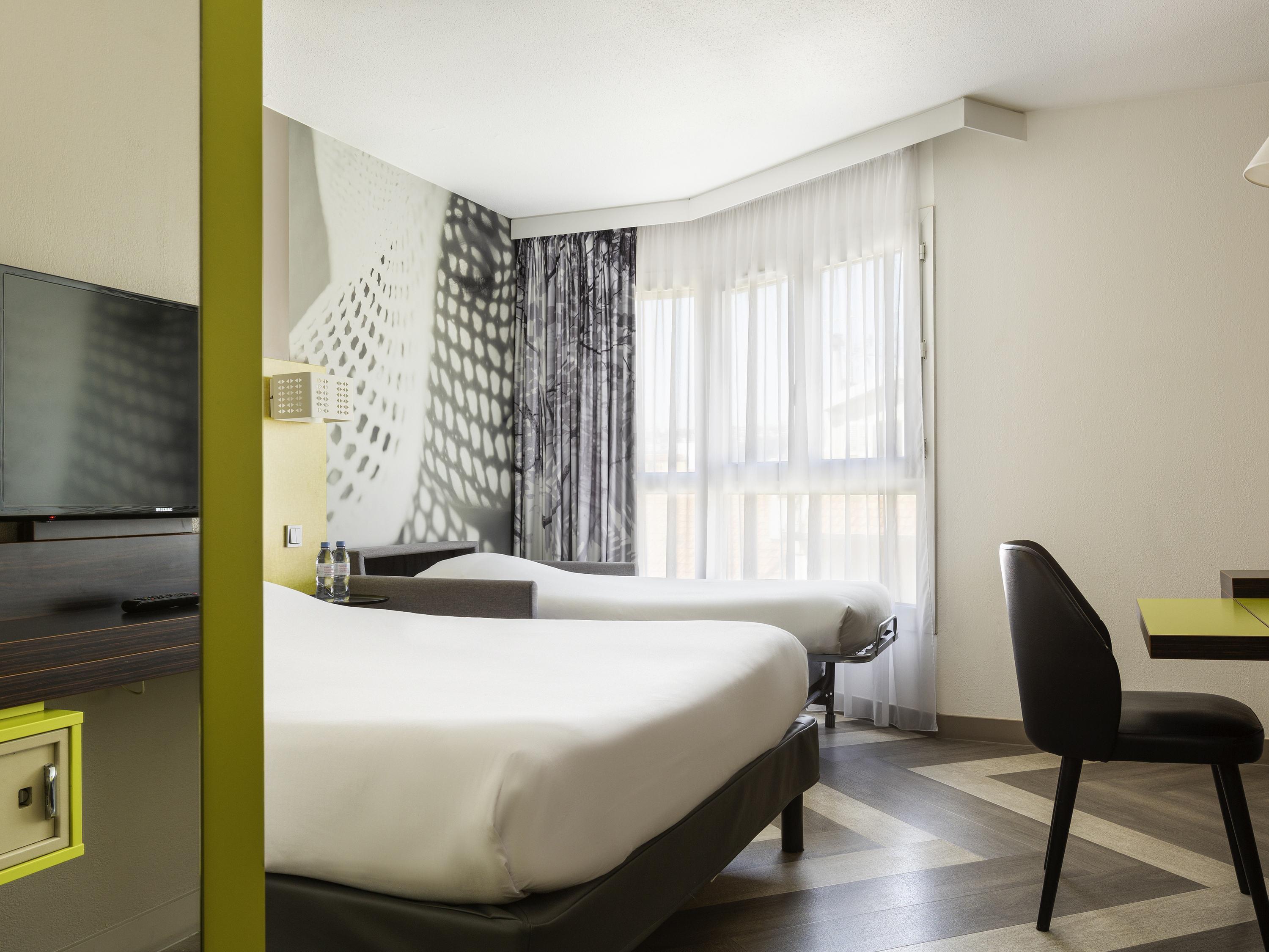ibis Styles Nice Vieux Port Room Type - Standard Room with 2 single beds