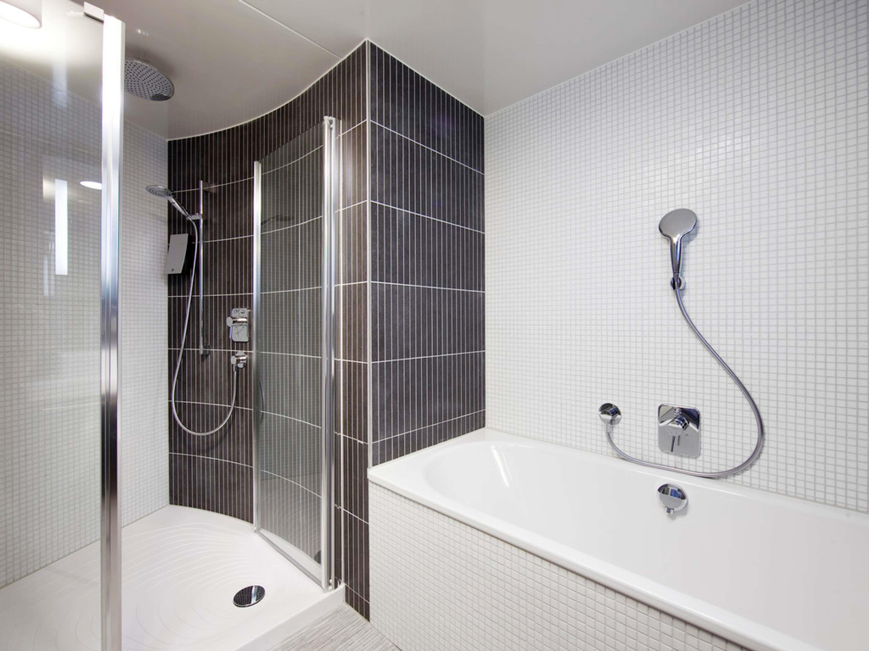 SUITE NOVOTEL PARIS ISSY Room Type - Superior Suite 1 double bed and a convertible sofa for 1 person