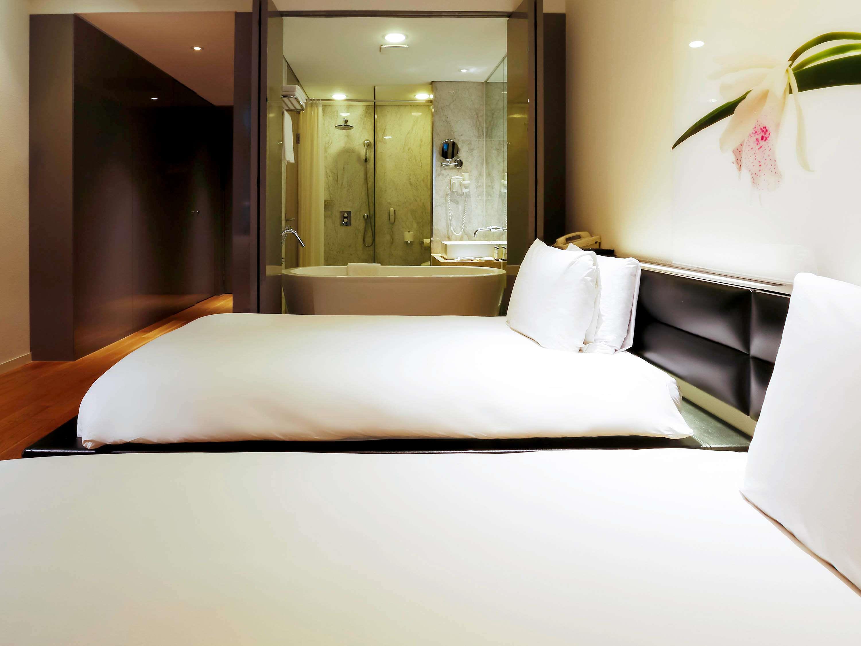 Grand Mercure Ambassador Changwon - Tap to explore photos