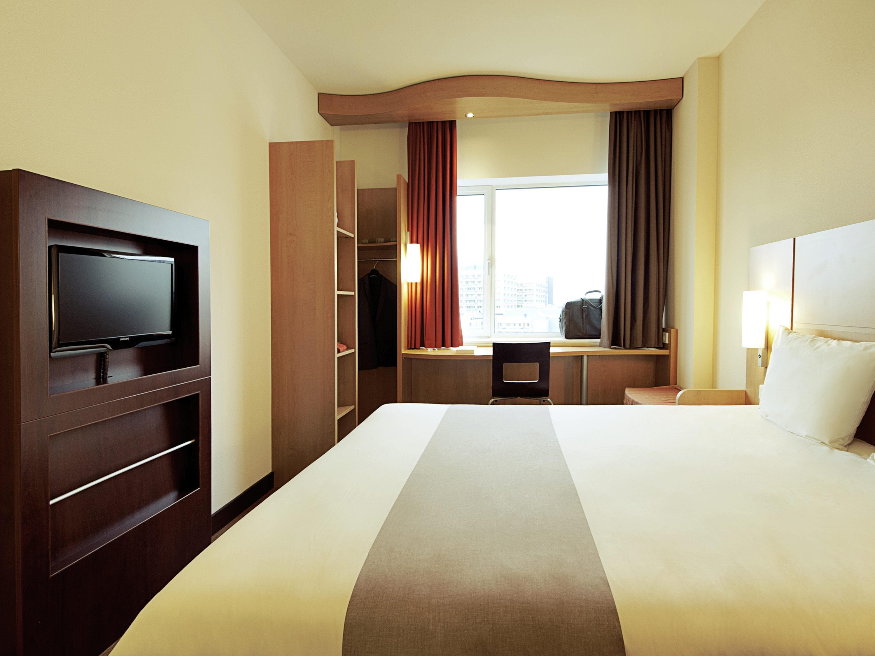 ibis Sint Niklaas Centrum Room Type - Room with 1 double bed + 1 extra bed