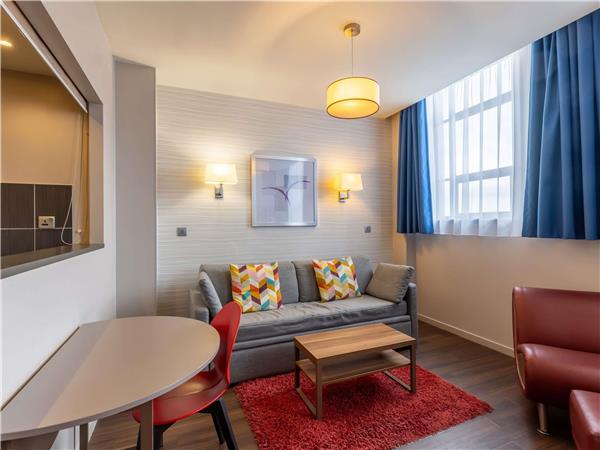 Large apartment with 1 bedroom for 4 people
