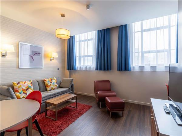 Large apartment with 1 bedroom for 4 people