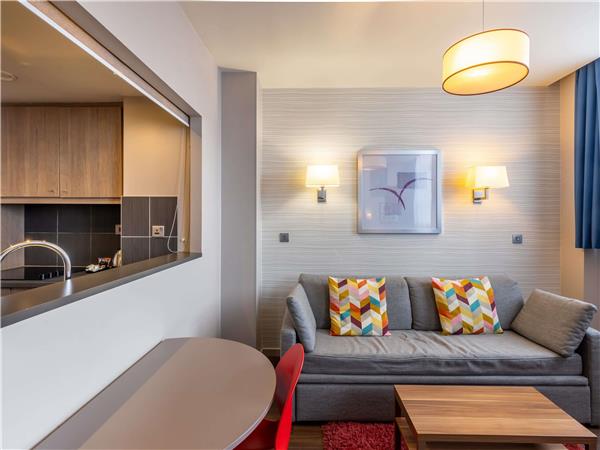 Large apartment with 1 bedroom for 4 people
