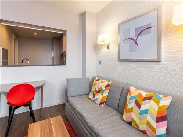 Large apartment with 1 bedroom for 4 people