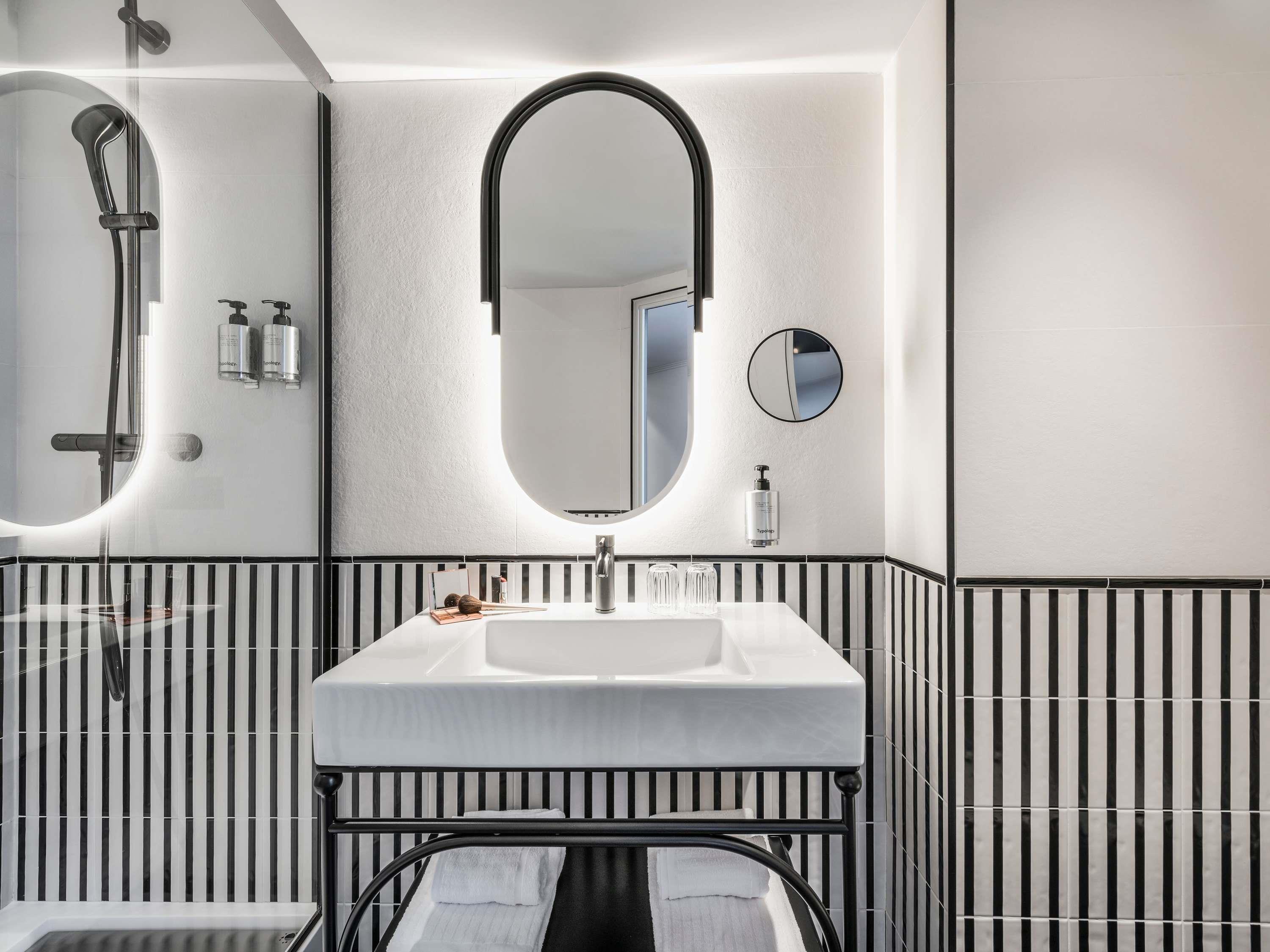 Hotel Faubourg Galant Paris, Handwritten Collection Room Type - Superior Room with 1 queen-size bed
