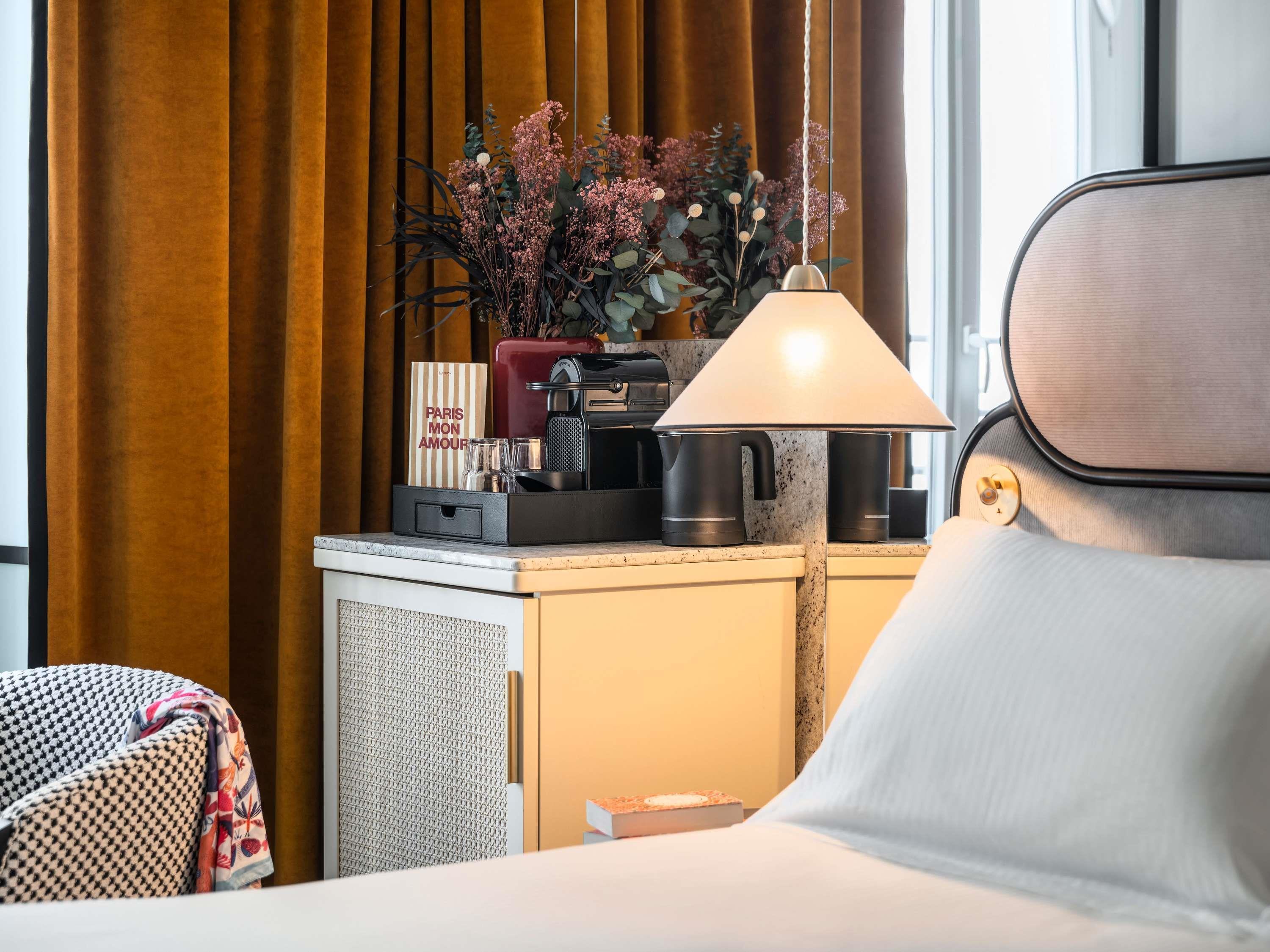 Hotel Faubourg Galant Paris, Handwritten Collection Room Type - Deluxe Room with 1 king-size bed