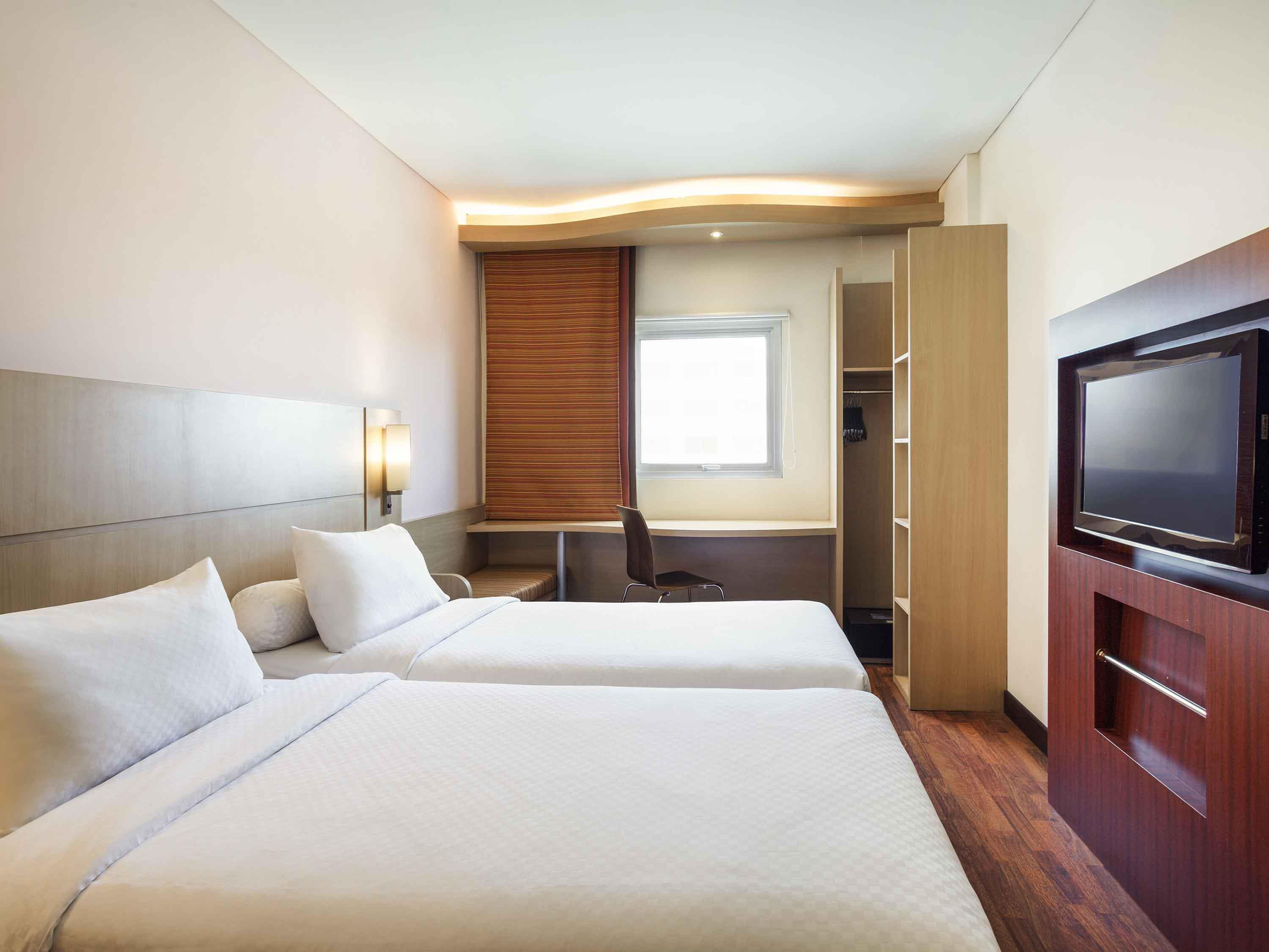 ibis Balikpapan Room Type - Standard Twin Beds