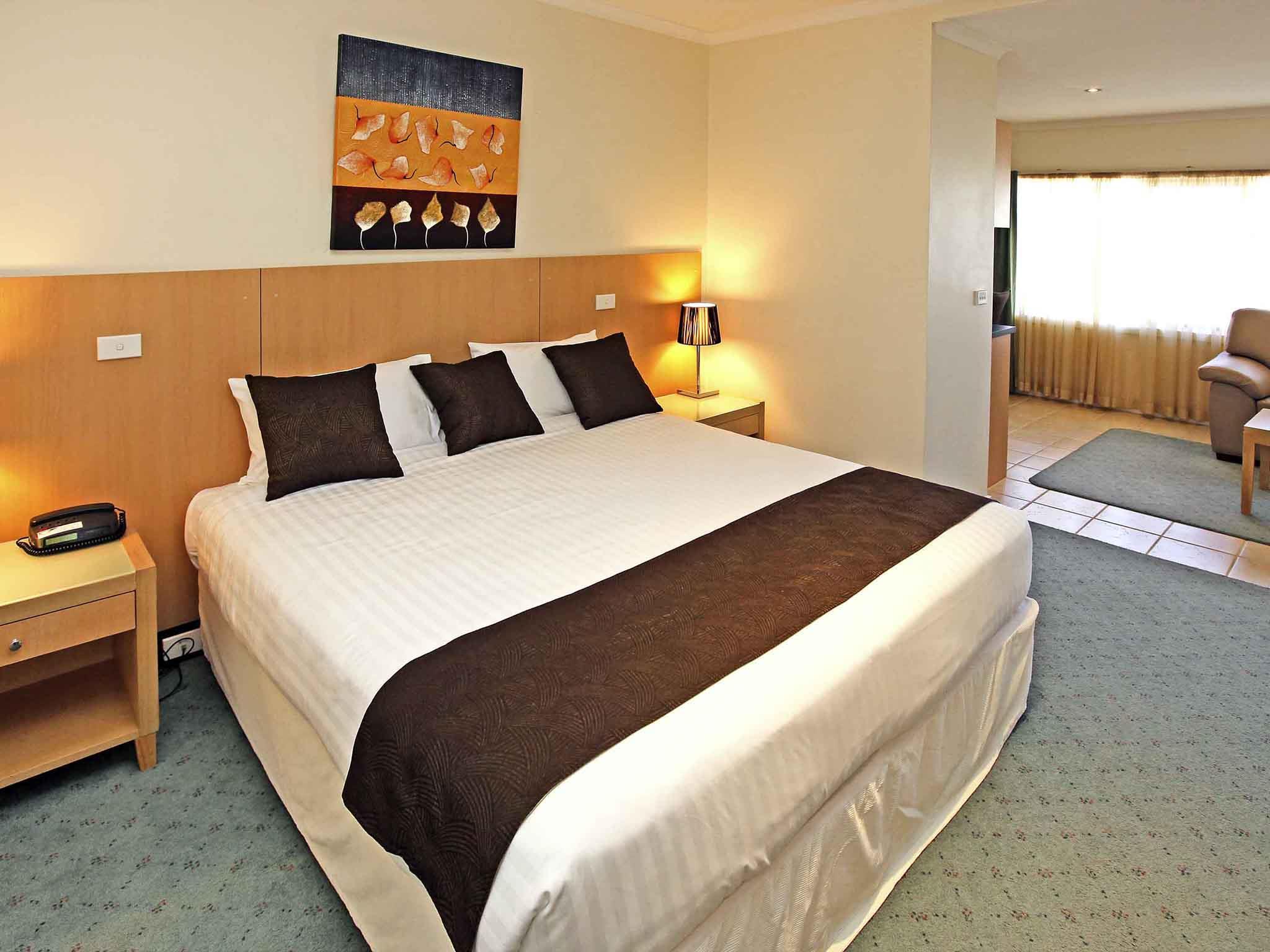 Mercure Hotel Mildura Room Type - Privilege Room 1 King Bed and Spa