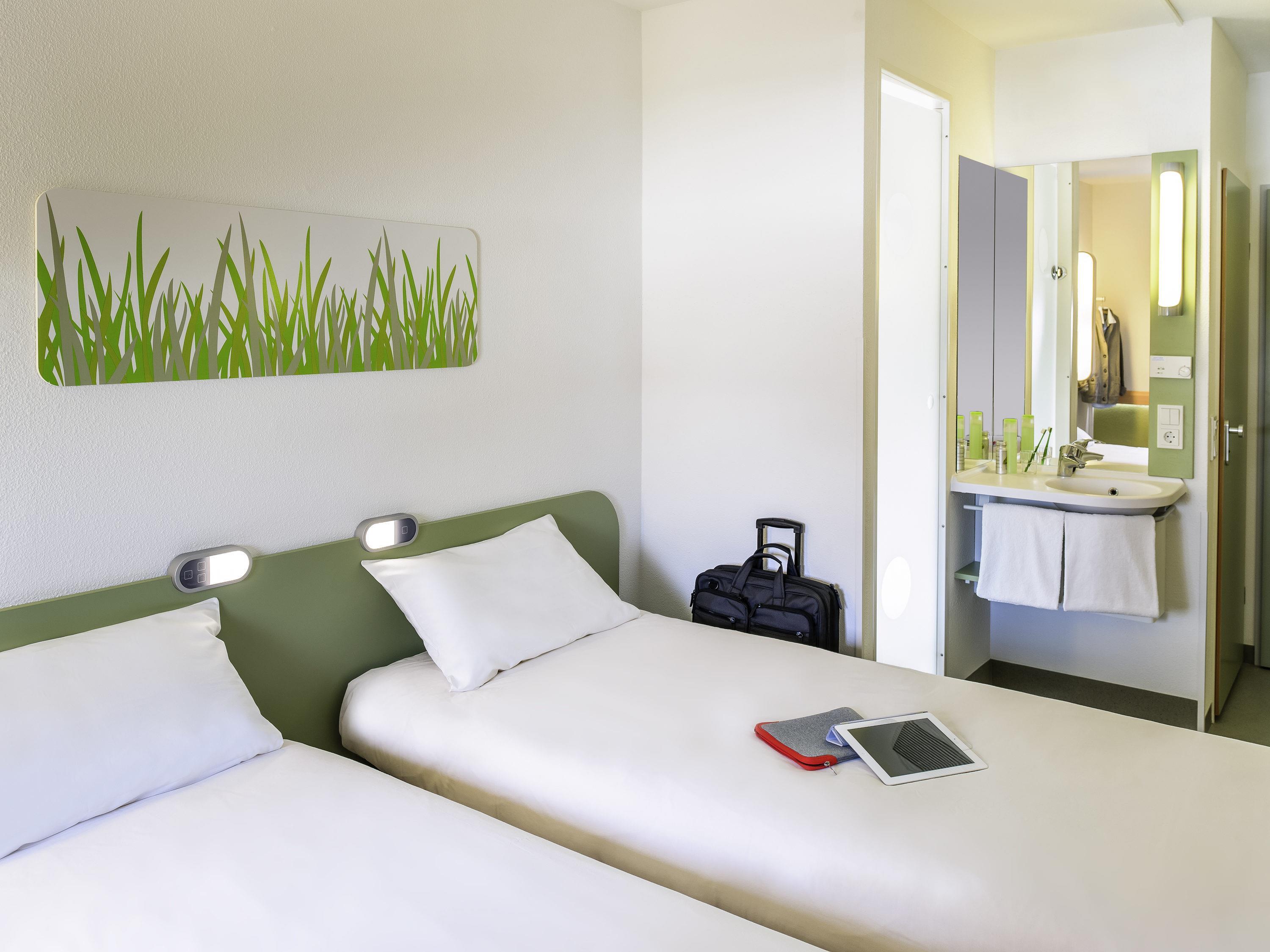 ibis budget Dresden City Room Type - TWIN - room with two single beds for up 2 people