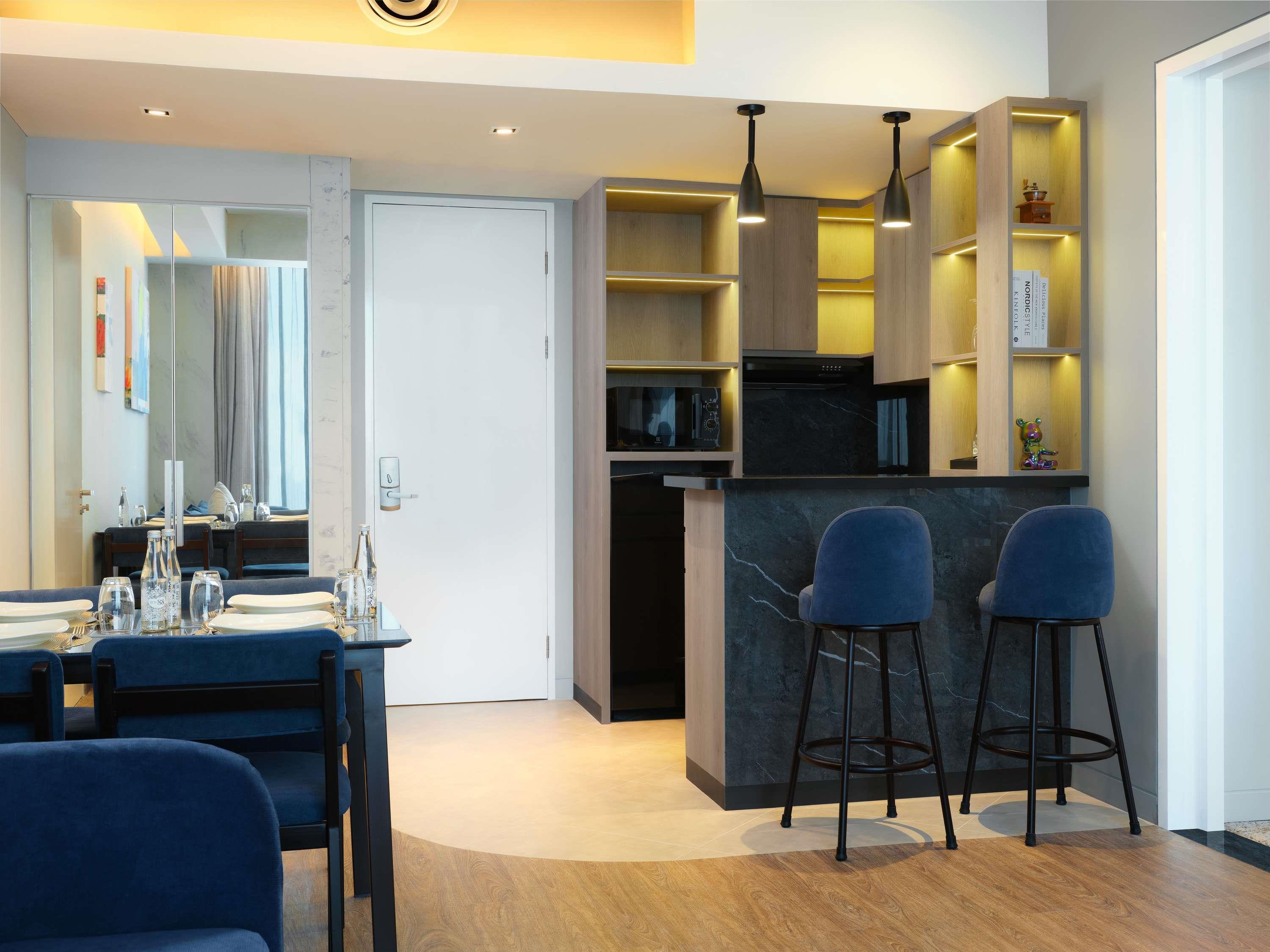 Pullman Jakarta Central Park Room Type - Pullman Suite Apartment, 1 King Bed, Central Park View Pullman Jakarta Central Park Room Type - Pullman Suite Apartment, 1 King Bed, Central Park View