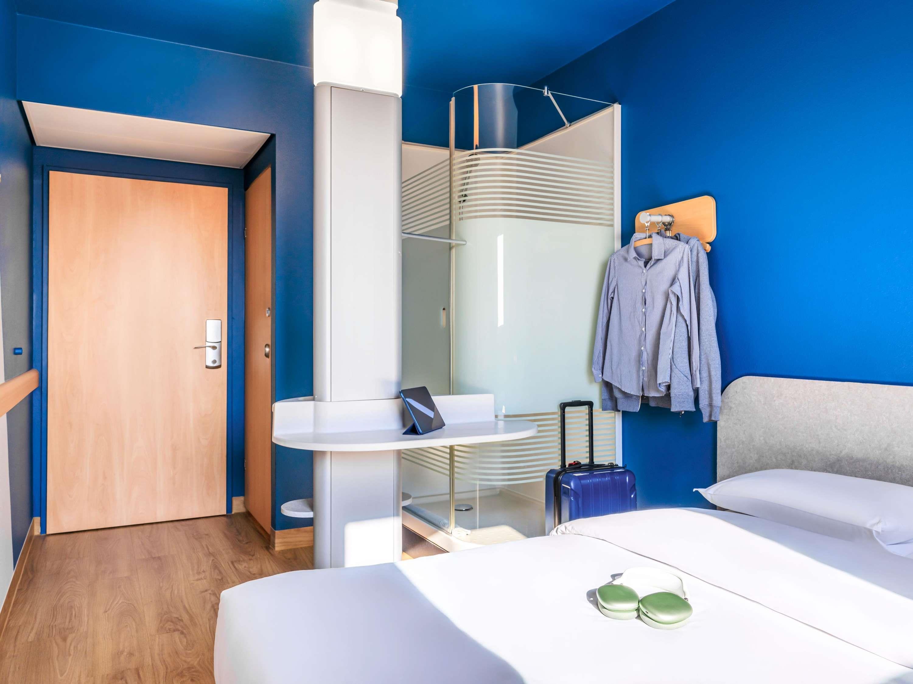 IBIS BUDGET LAUSANNE BUSSIGNY Room Type - TWIN - room with twin beds, 90 x 200 cm