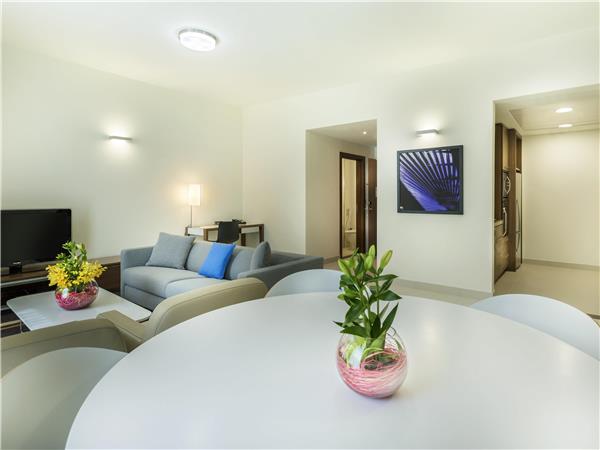 THREE BEDROOM APARTMENT