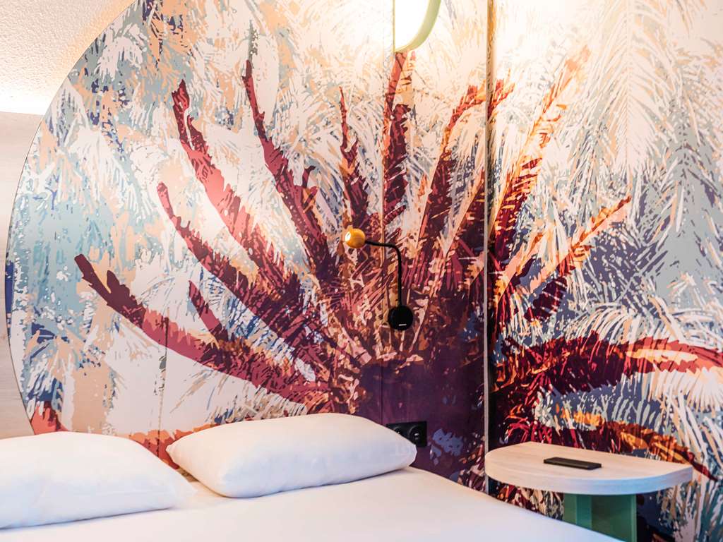 ibis Styles Antibes - Tap to explore photos