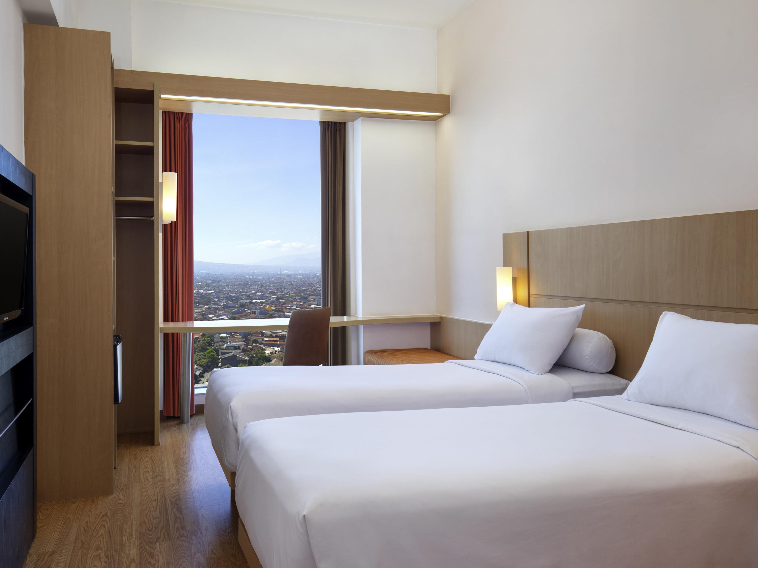 IBIS BANDUNG TRANS STUDIO Room Type - Standard Room with twin beds