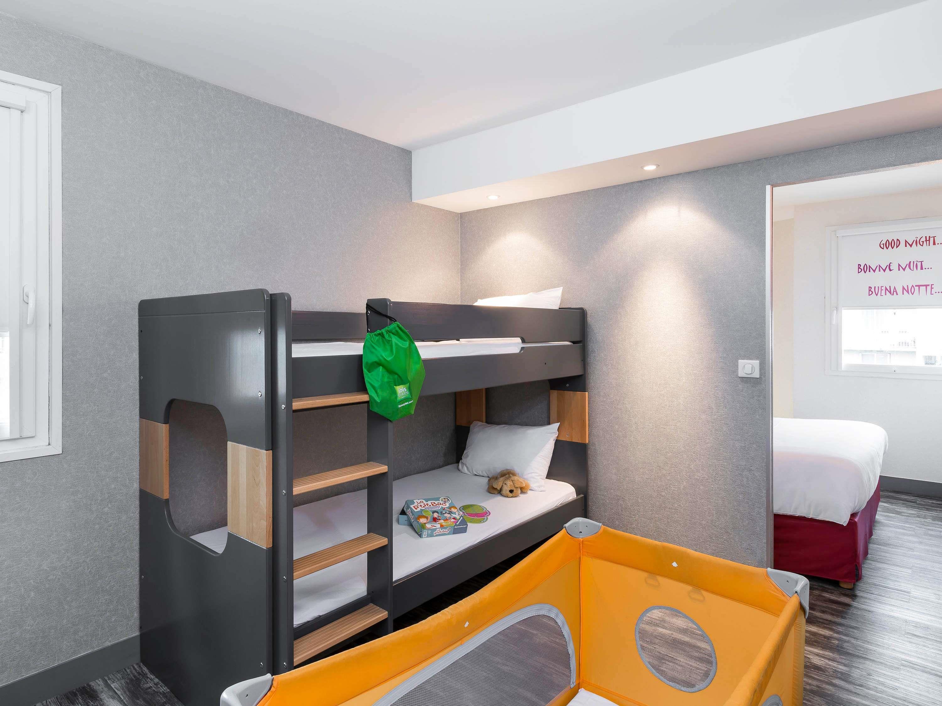 ibis Styles Blois Centre Gare Room Type - Standard Suite (1 double bed and twin beds)