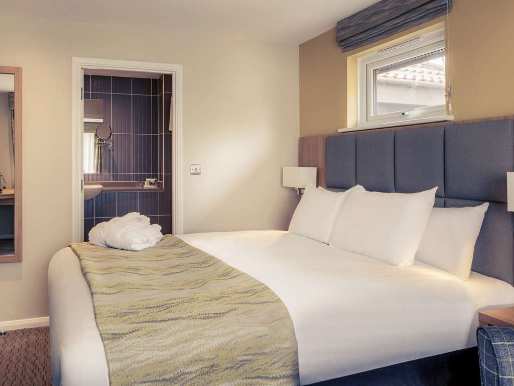 Mercure Hatfield Oak Hotel-guestroom-Guest Room,On-Site.jpg