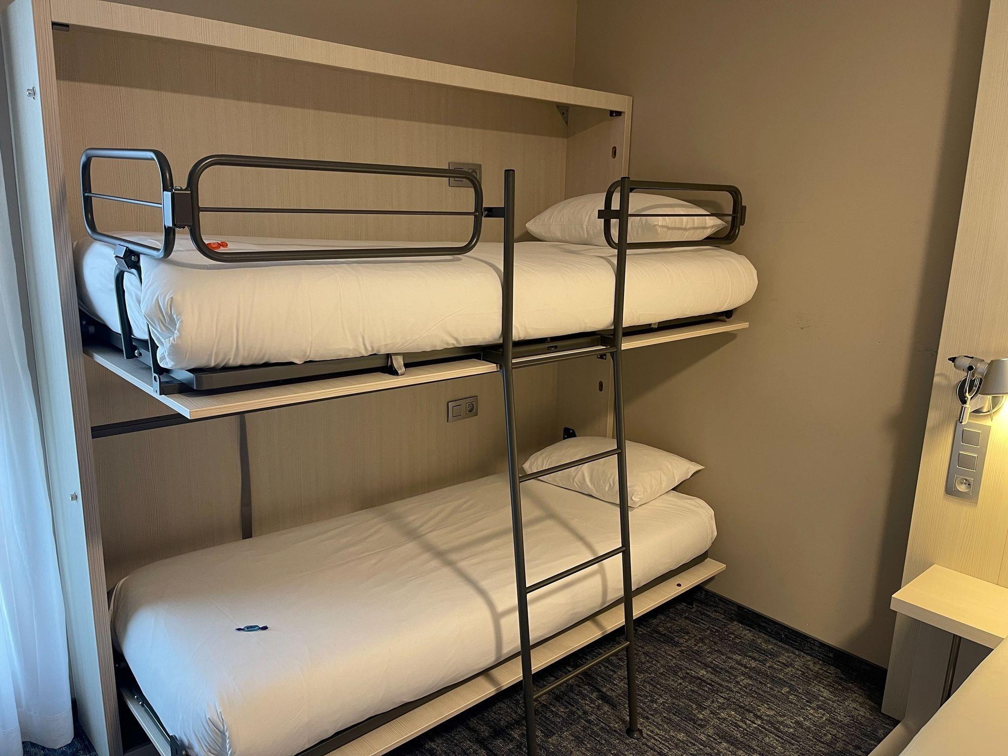 ibis Styles Nivelles - Tap to explore photos