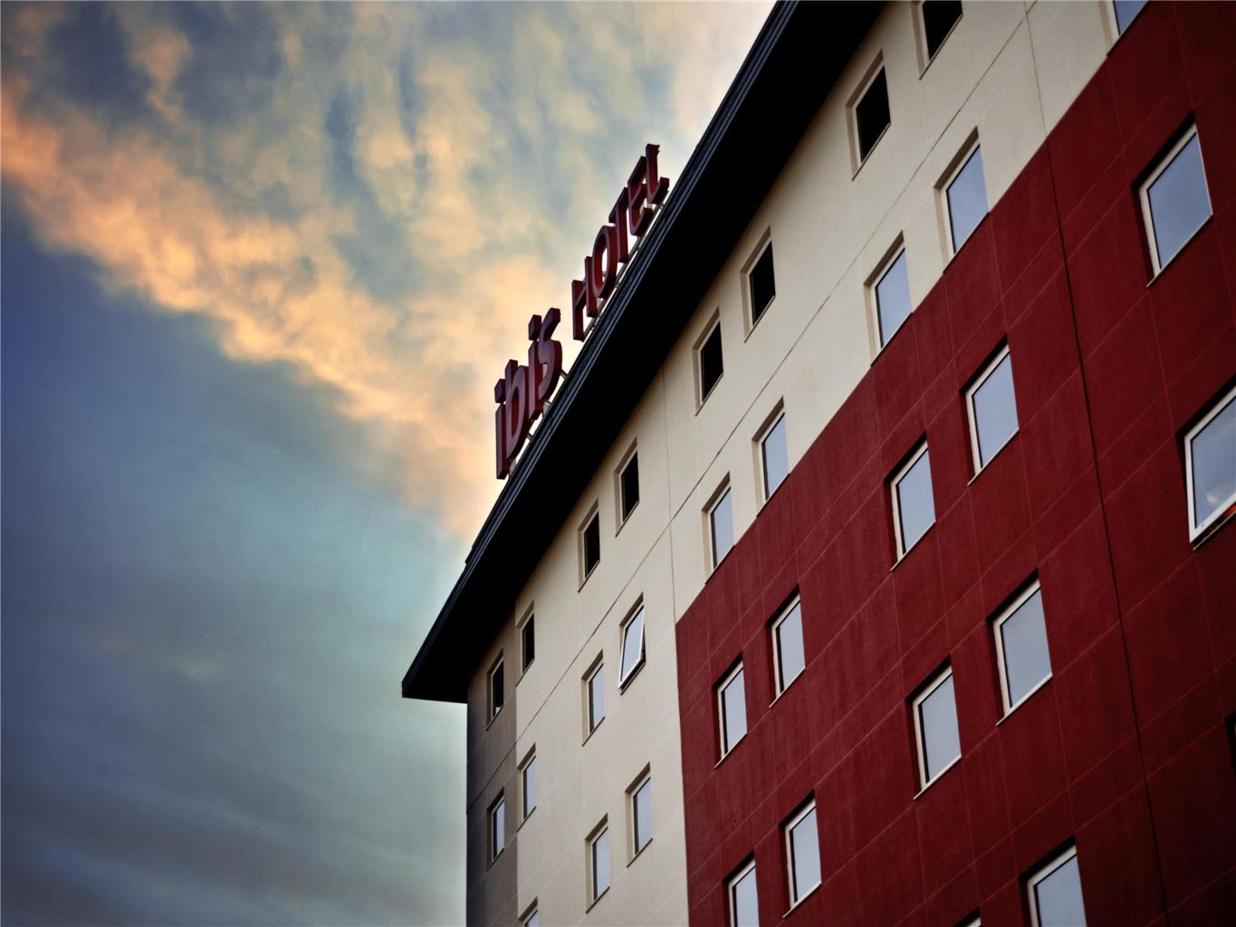 Ibis Canoas