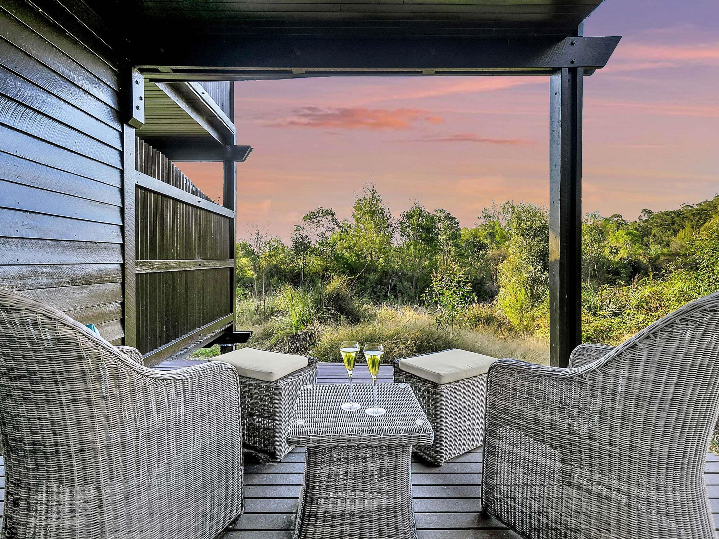 Kingfisher Bay Resort - Tap to explore photos