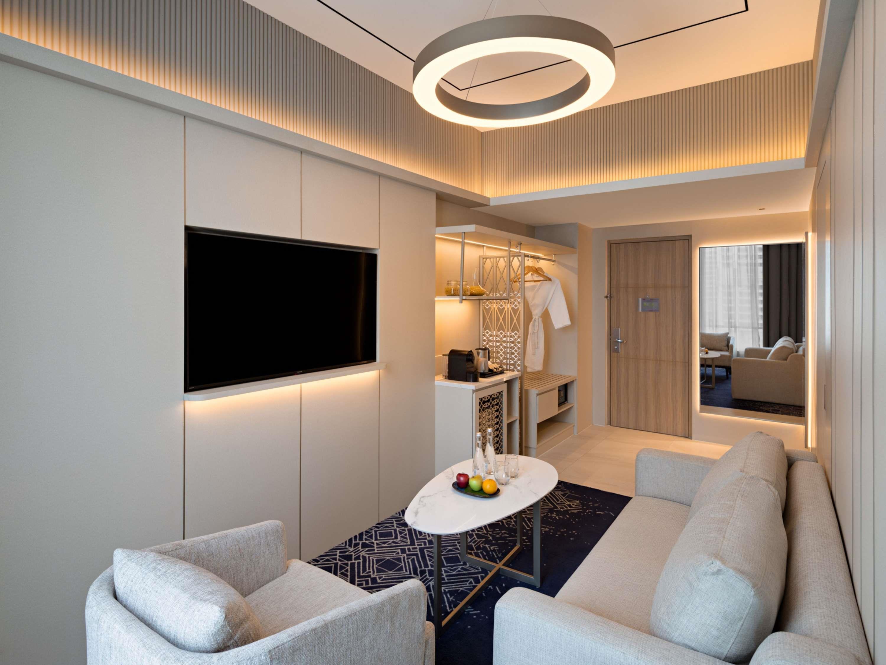 All Seasons Jakarta Thamrin Room Type - Junior Suite, New Design - 1 Double Bed and Sofa