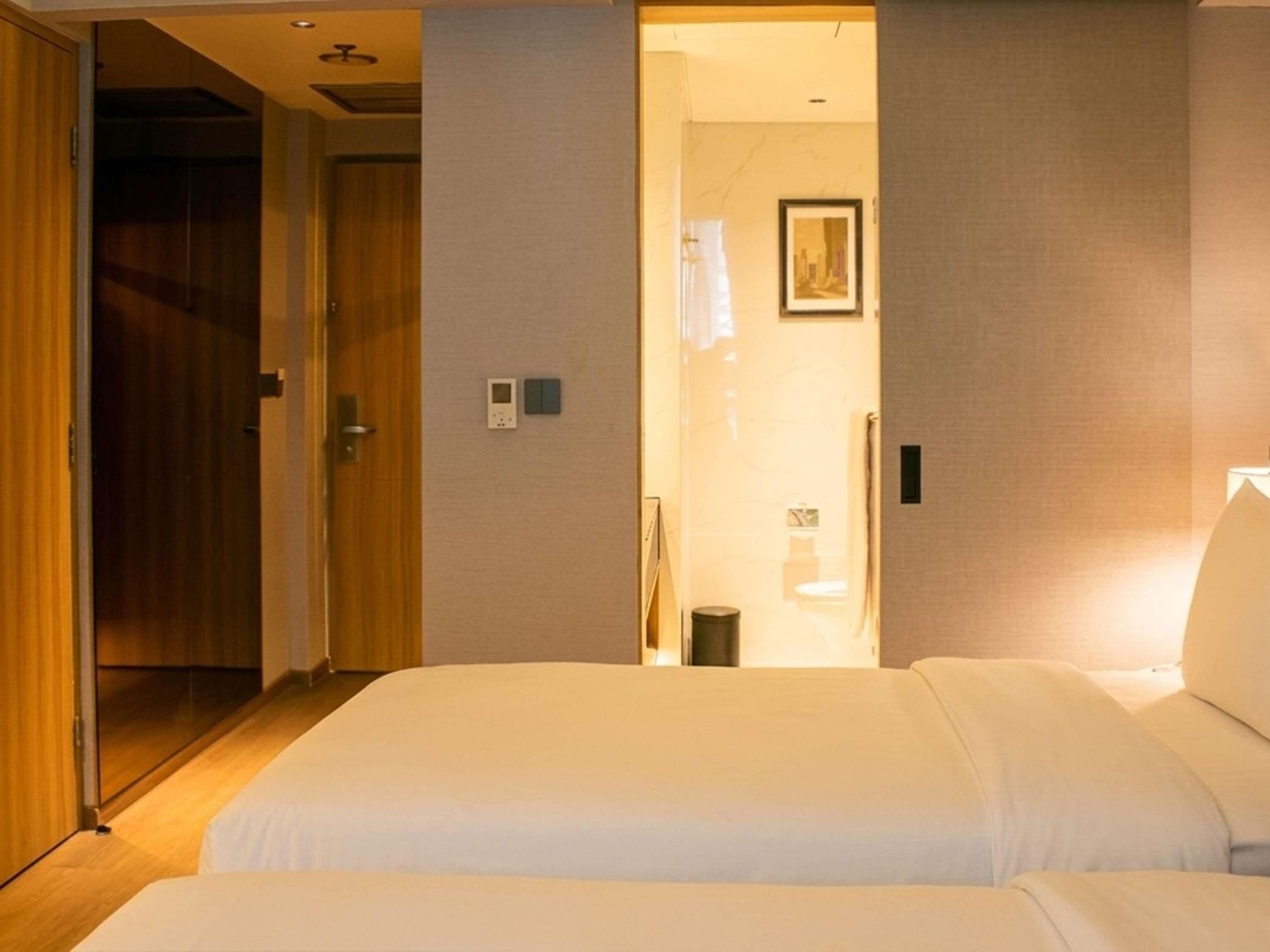 All Seasons Jakarta Thamrin Room Type - Superior Room, New Design - 2 Single Beds