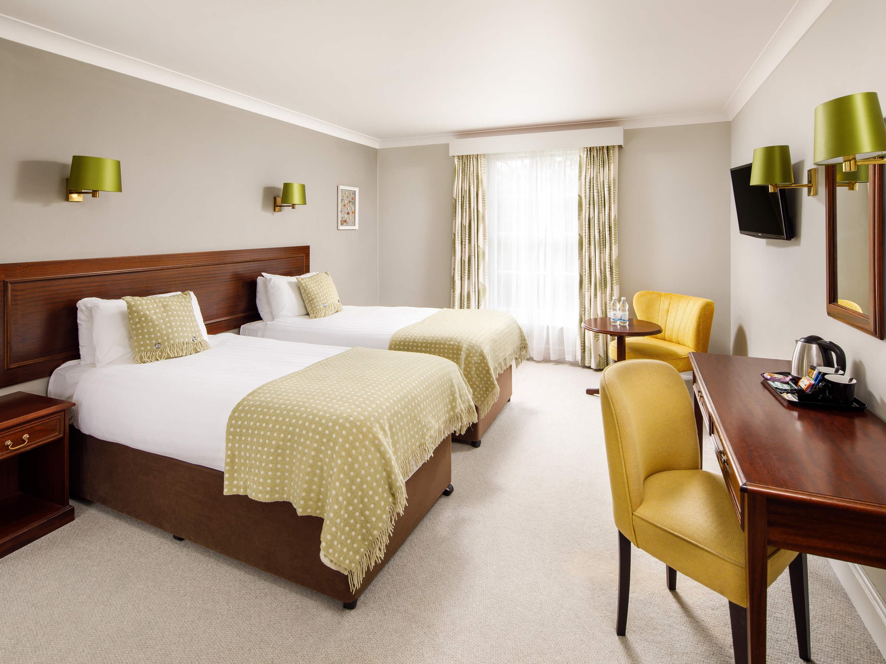 Mercure Gloucester Bowden Hall Hotel Room Type - Classic room with 2 single beds